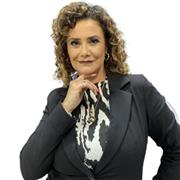 Mestre em Direito Tributário pela Universidade de Lisboa, com experiência de mais de 30 anos